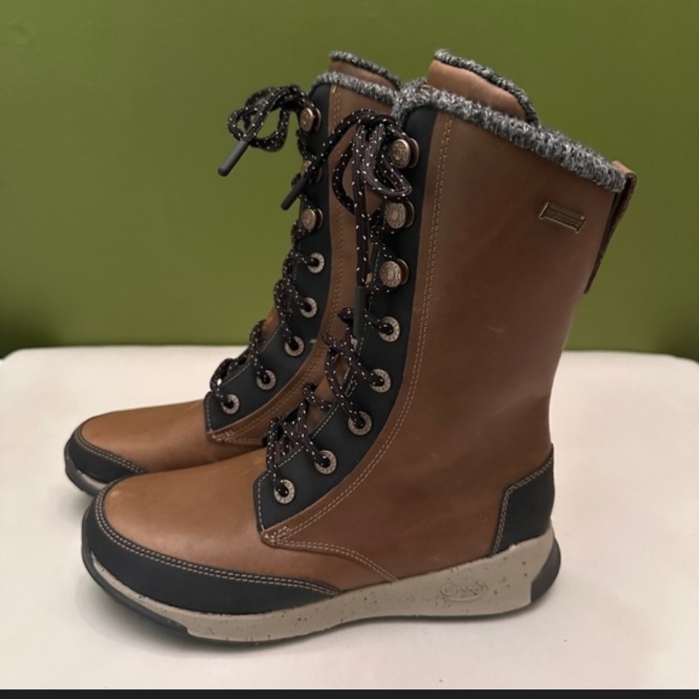 Chaco Women's Borealis Tall Waterproof Boot size 6